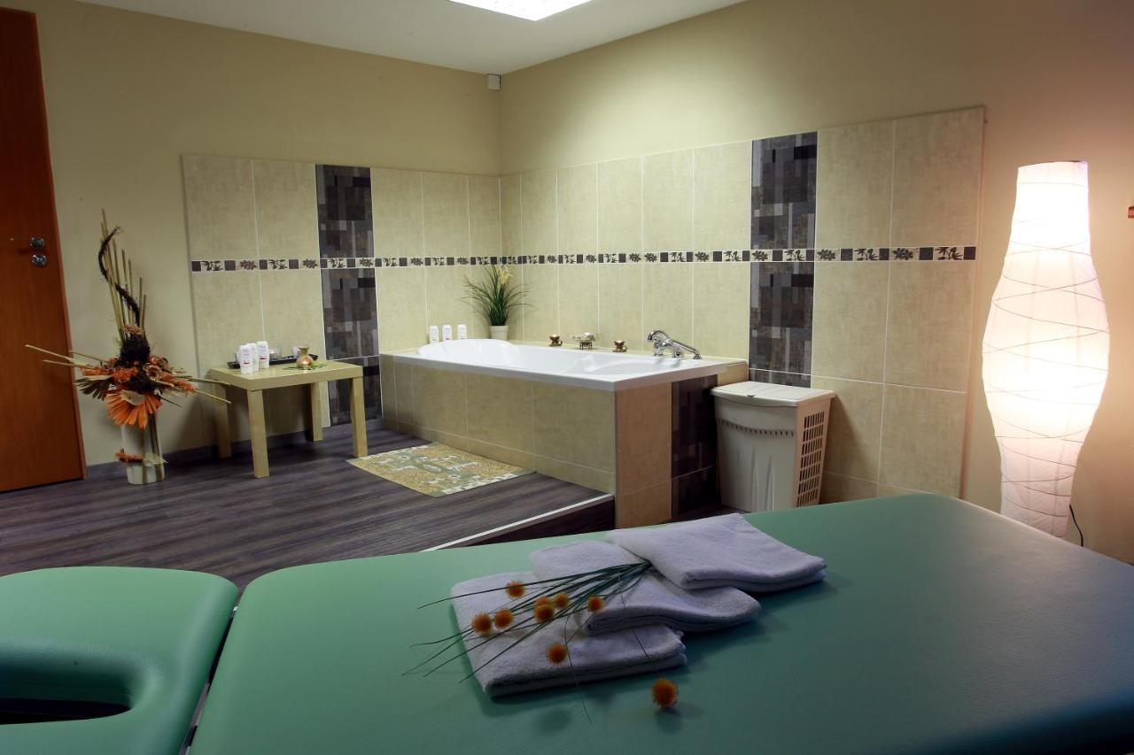 Wellness Hotel Vyhlidka Náchod Zimmer foto